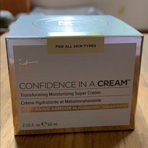 It Cosmetic confidence in a cream